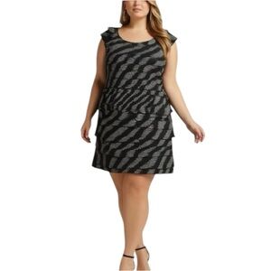 Adrianna Papell Pleated Black & White Layered Abstract Patterned Dress Size 18